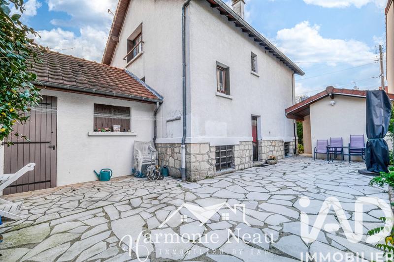 Maison - 98 m² - 4 pièces