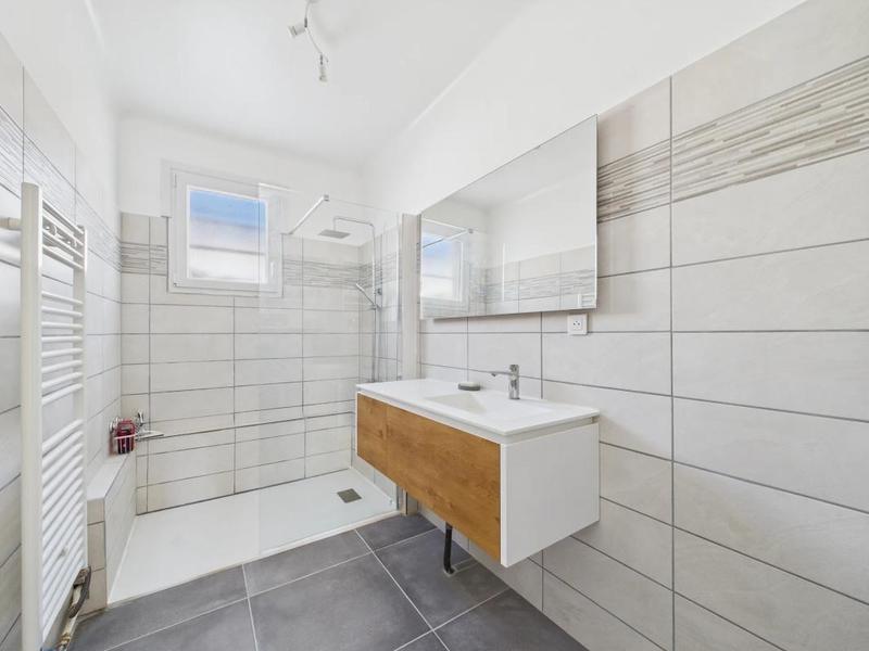 Maison - 95 m² - 3 pièces