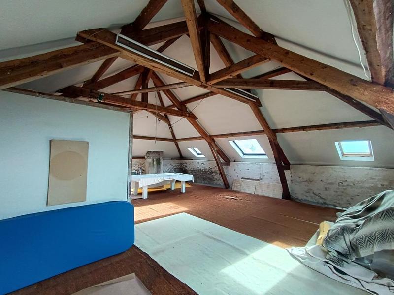 Maison - 210 m² - 5 pièces