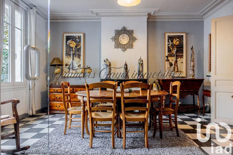 Maison de ville - 200 m² - 7 pièces