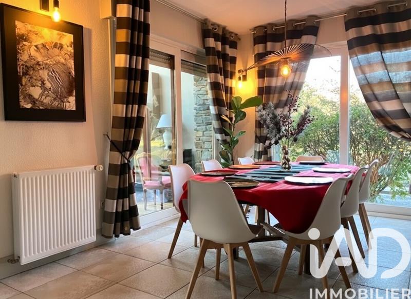 Maison - 306 m² - 8 pièces