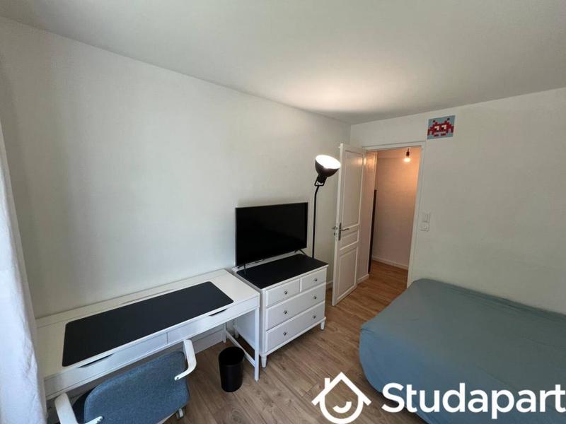 Chambre - 10 m² - 1 pièce