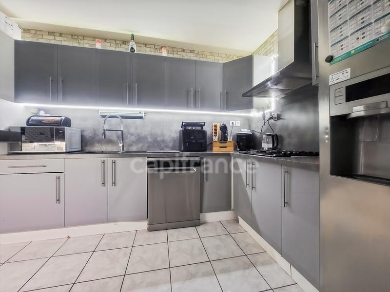 Maison - 101 m² - 5 pièces