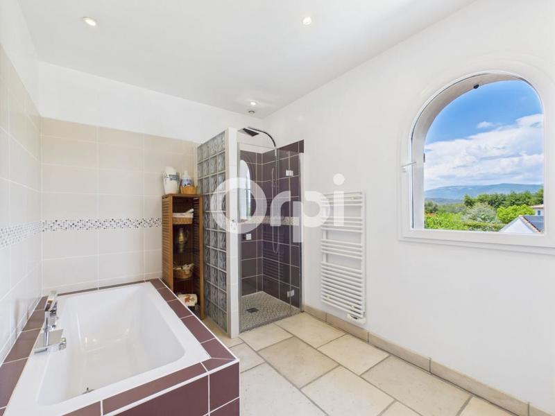 Maison - 250 m² - 5 pièces