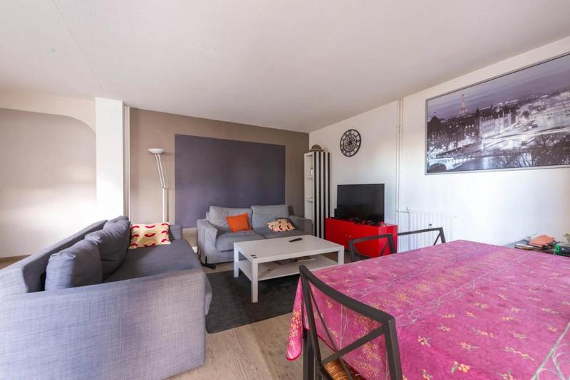 Appartement - 99 m² - 5 pièces