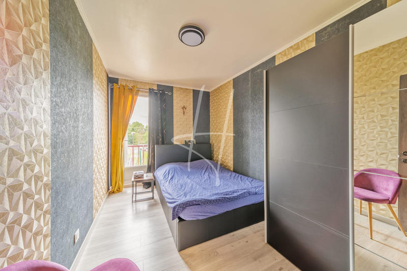 Appartement - 86 m² - 5 pièces