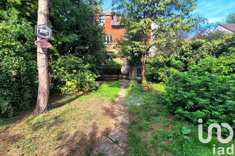 Maison - 211 m² - 7 pièces