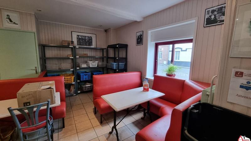 Magasins - 81 m² - 1 pièce