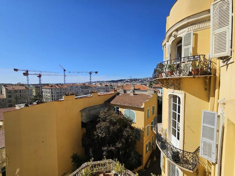 Appartement - 111 m² - 5 pièces