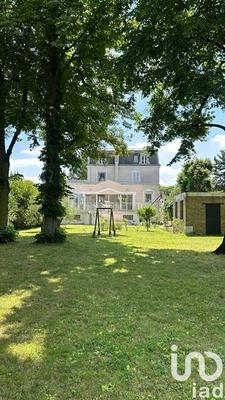 Maison - 512 m² - 9 pièces