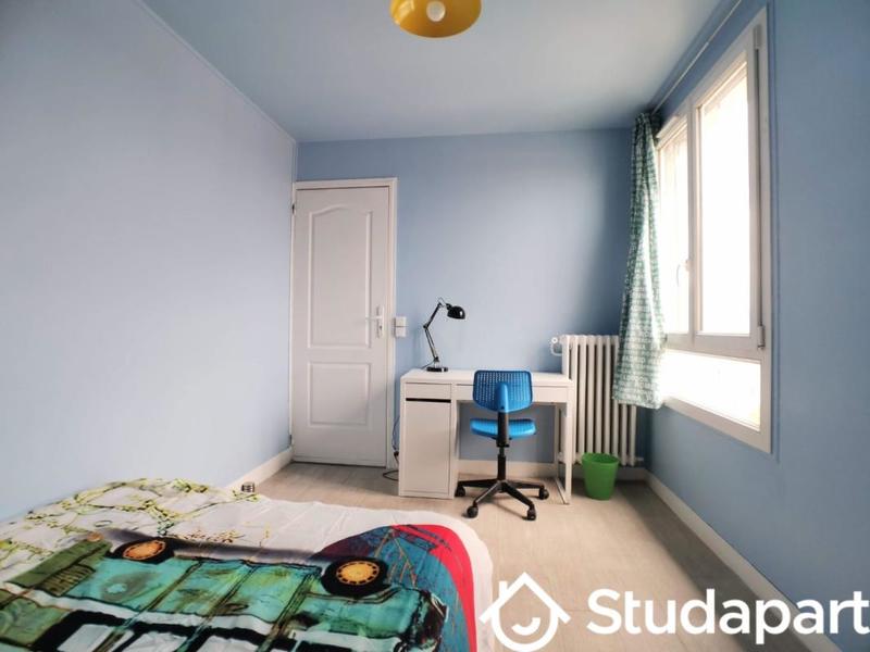 Chambre - 11 m² - 1 pièce