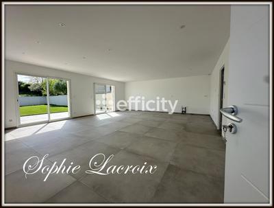 Maison - 111 m² - 4 pièces