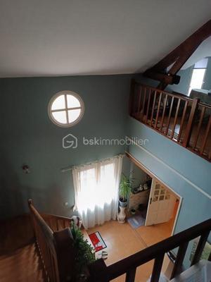 Demeure - 240 m² - 8 pièces