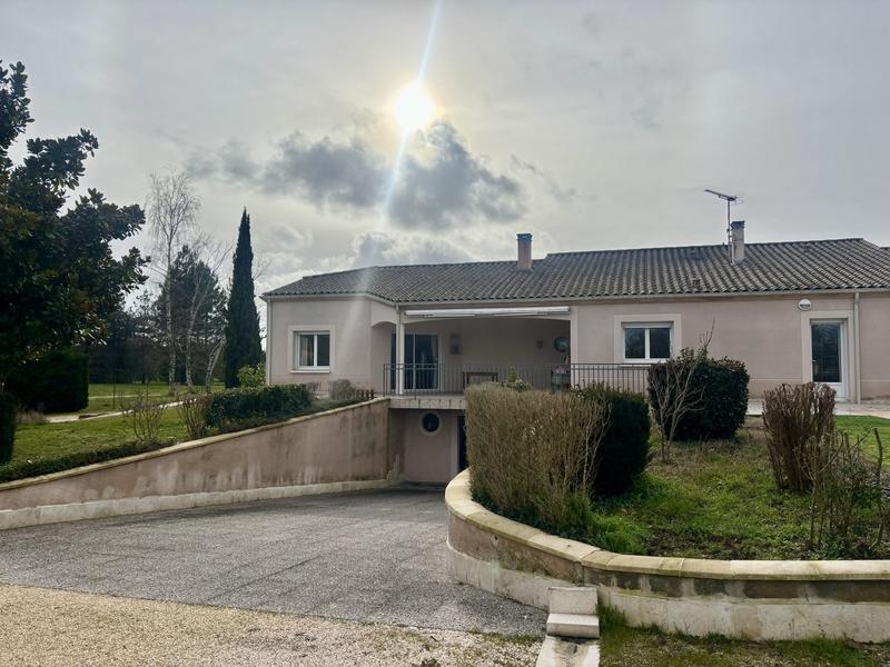 Villa - 209 m² - 4 pièces