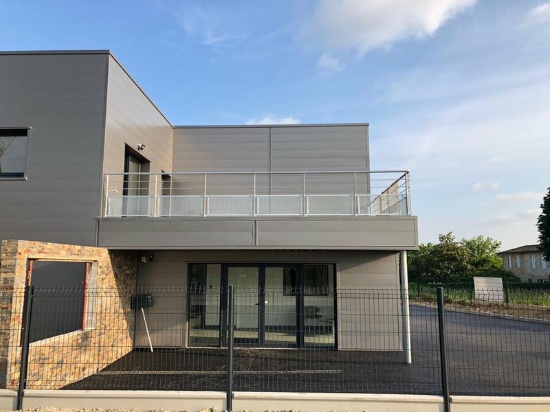 Local d'activité / Entrepôt - 860 m²