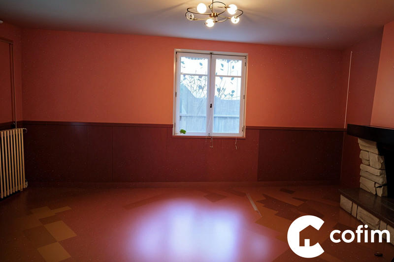 Maison - 242 m² - 9 pièces