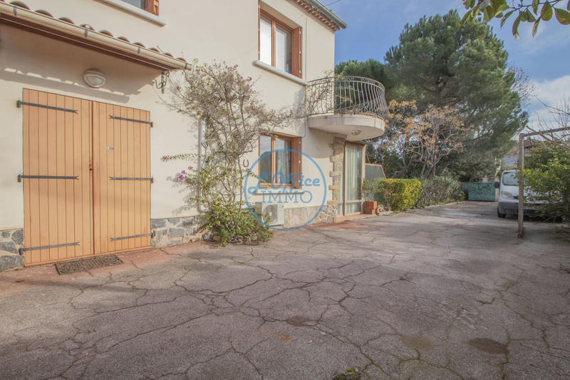 Maison - 200 m² - 8 pièces