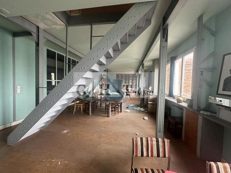 Entrepôt - 1 200 m²