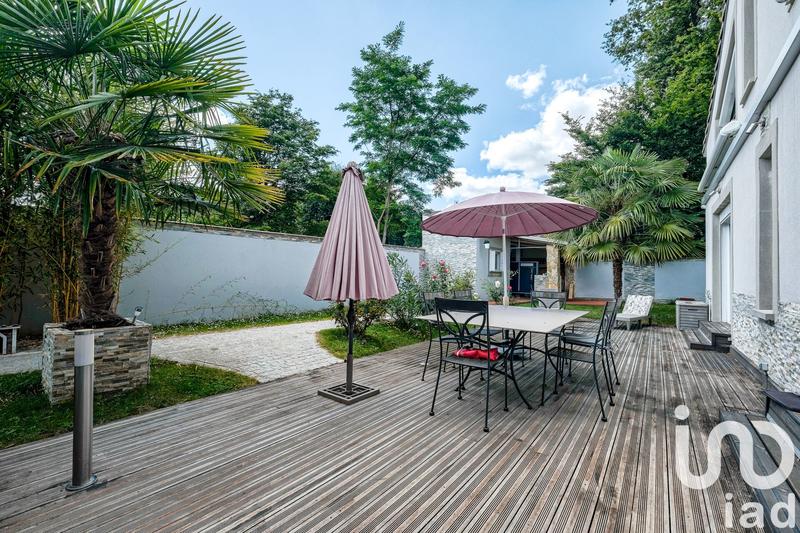 Maison de maîtres - 304 m² - 9 pièces