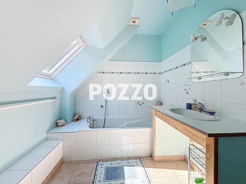 Maison - 93 m² - 6 pièces