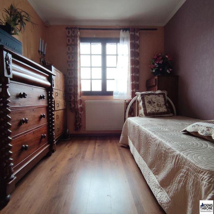 Maison traditionnelle - 122 m² - 6 pièces