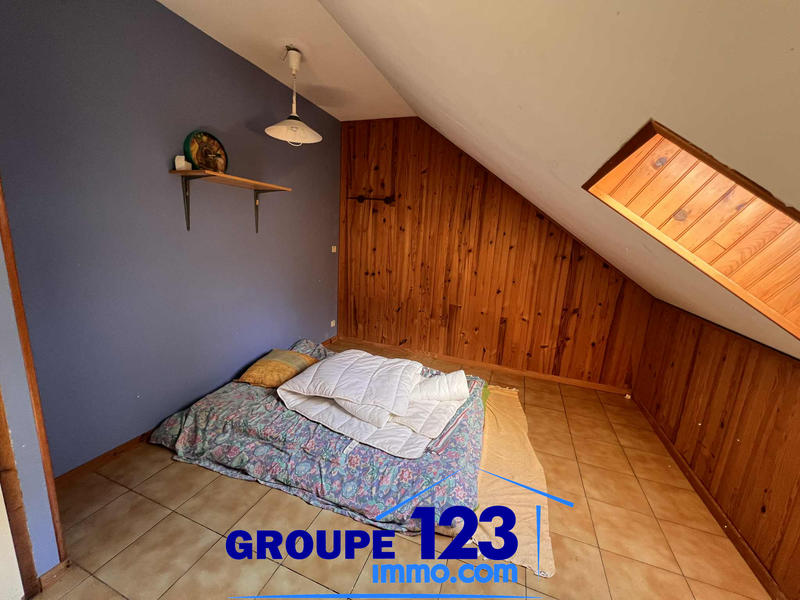 Maison - 180 m² - 8 pièces