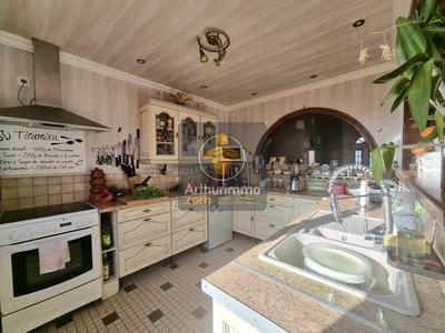 Maison - 144 m² - 8 pièces