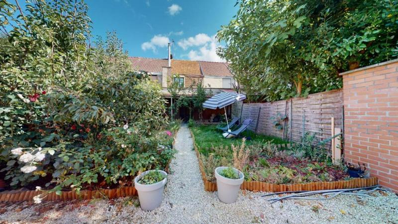 Chambre - 9 m² - 6 pièces