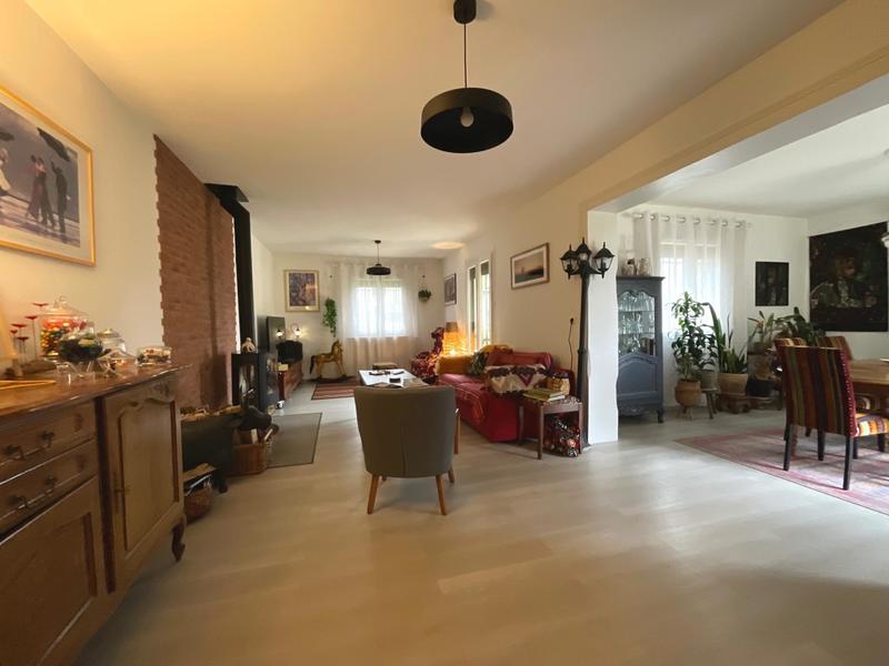 Maison - 232 m² - 8 pièces