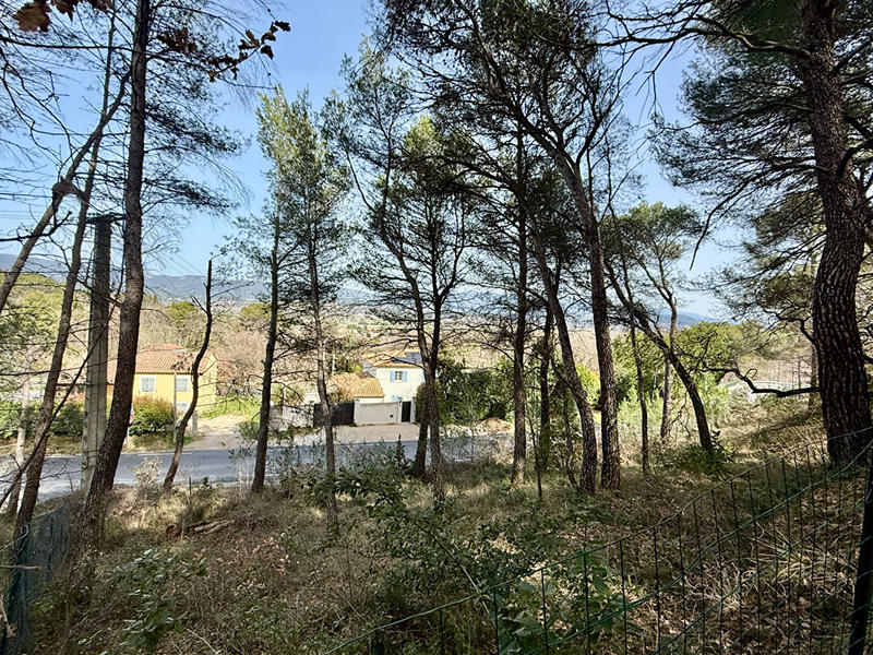 Terrain - 819 m²