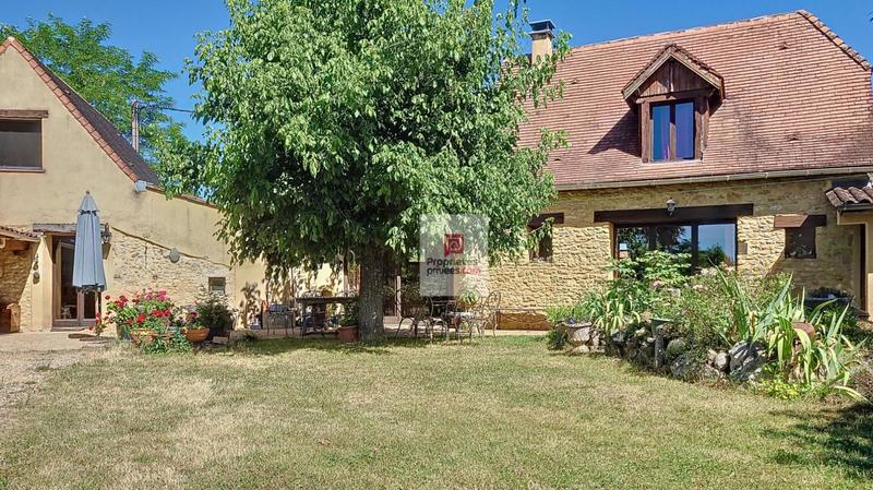 Maison - 257 m² - 10 pièces