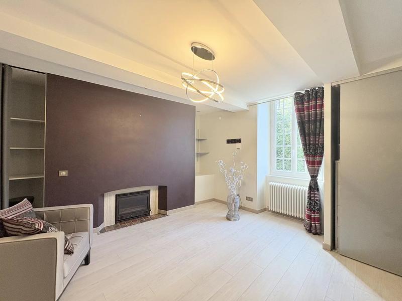 Maison - 564 m² - 16 pièces