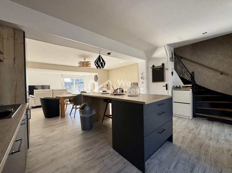 Maison - 98 m² - 4 pièces