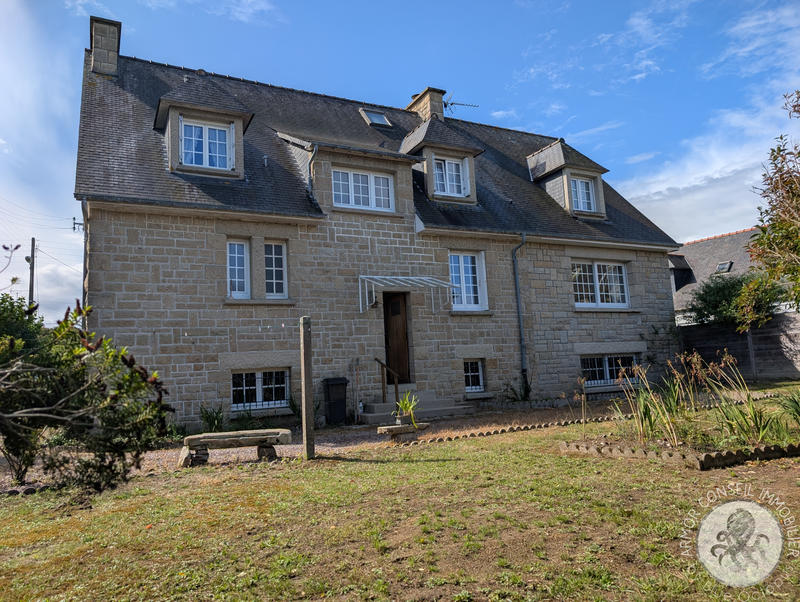 Maison - 175 m² - 8 pièces