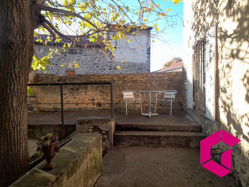 Maison - 243 m² - 11 pièces