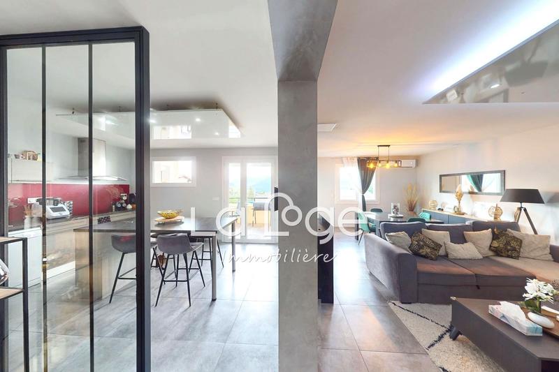 Appartement - 113 m² - 4 pièces