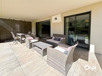 Appartement - 75 m² - 3 pièces