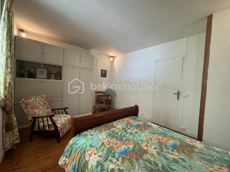 Propriété - 261 m² - 10 pièces