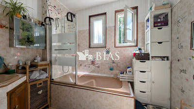 Maison - 102 m² - 5 pièces