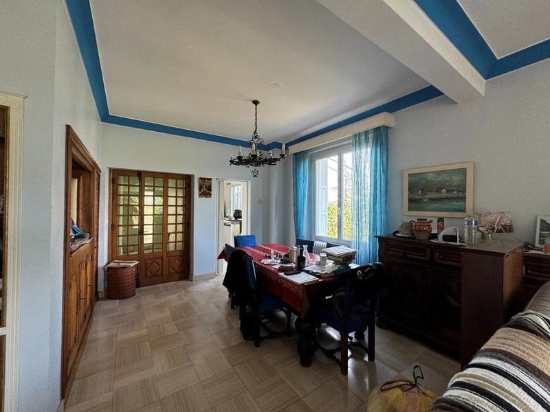 Maison - 160 m² - 9 pièces