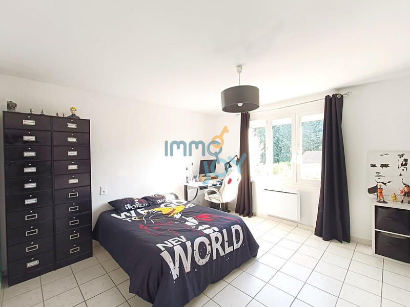 Villa - 213 m² - 8 pièces