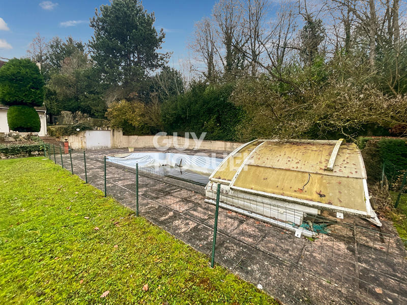 Maison - 311 m² - 13 pièces