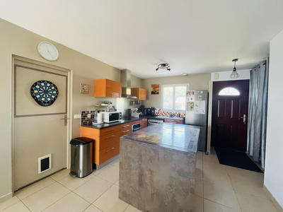 Maison - 95 m² - 5 pièces