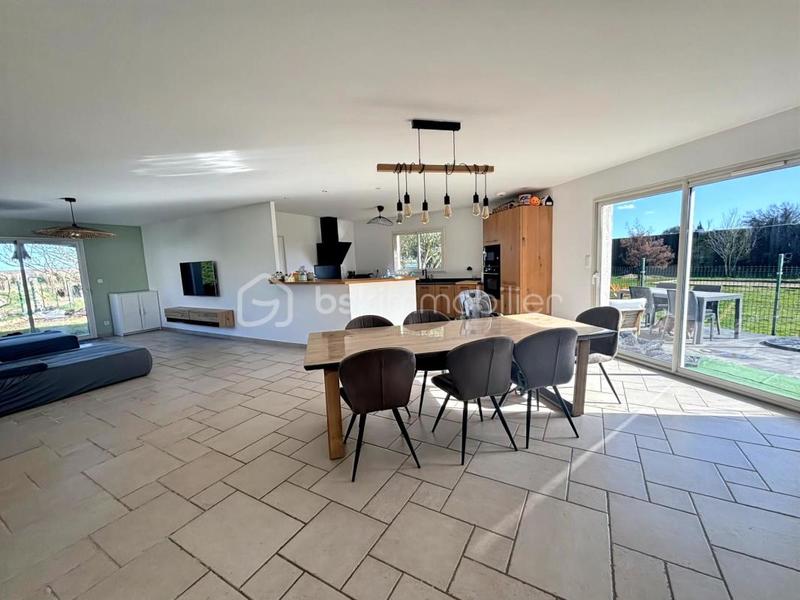 Maison traditionnelle - 155 m² - 6 pièces