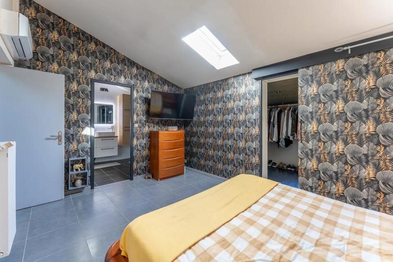 Maison - 196 m² - 6 pièces