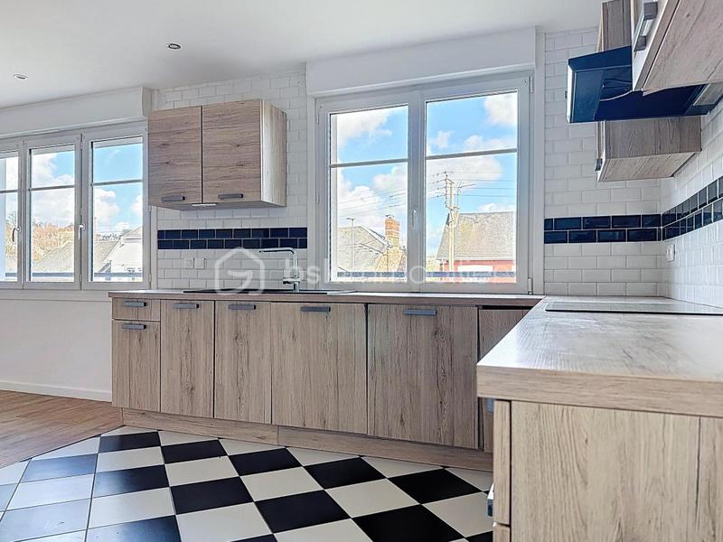 Maison traditionnelle - 160 m² - 7 pièces