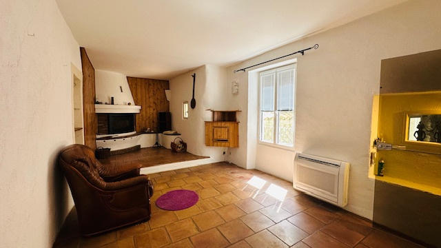 Maison - 180 m² - 9 pièces