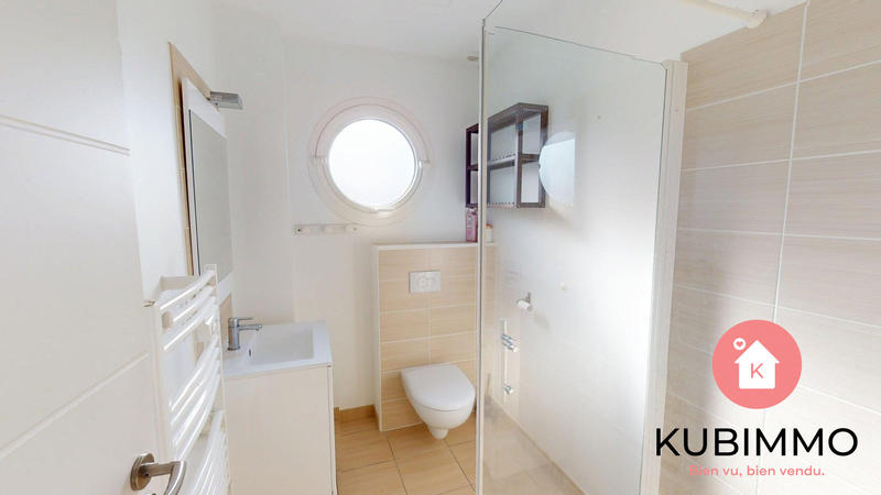 Maison - 177 m² - 7 pièces