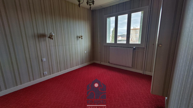 Maison - 200 m² - 8 pièces