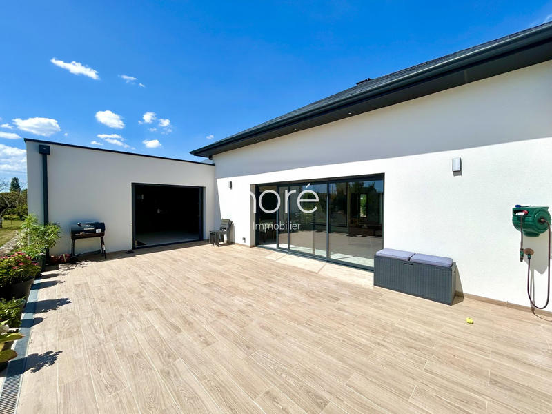 Maison - 213 m² - 6 pièces